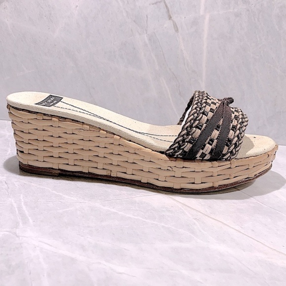 Kate Spade straw wedges with woven leather and grosgrain ribbon size 8